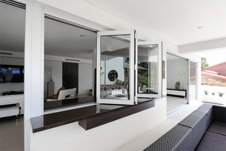 Bi-folding window